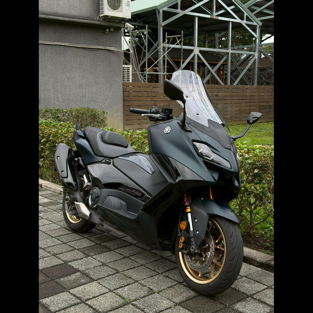 2023 YAMAHA TMAX560