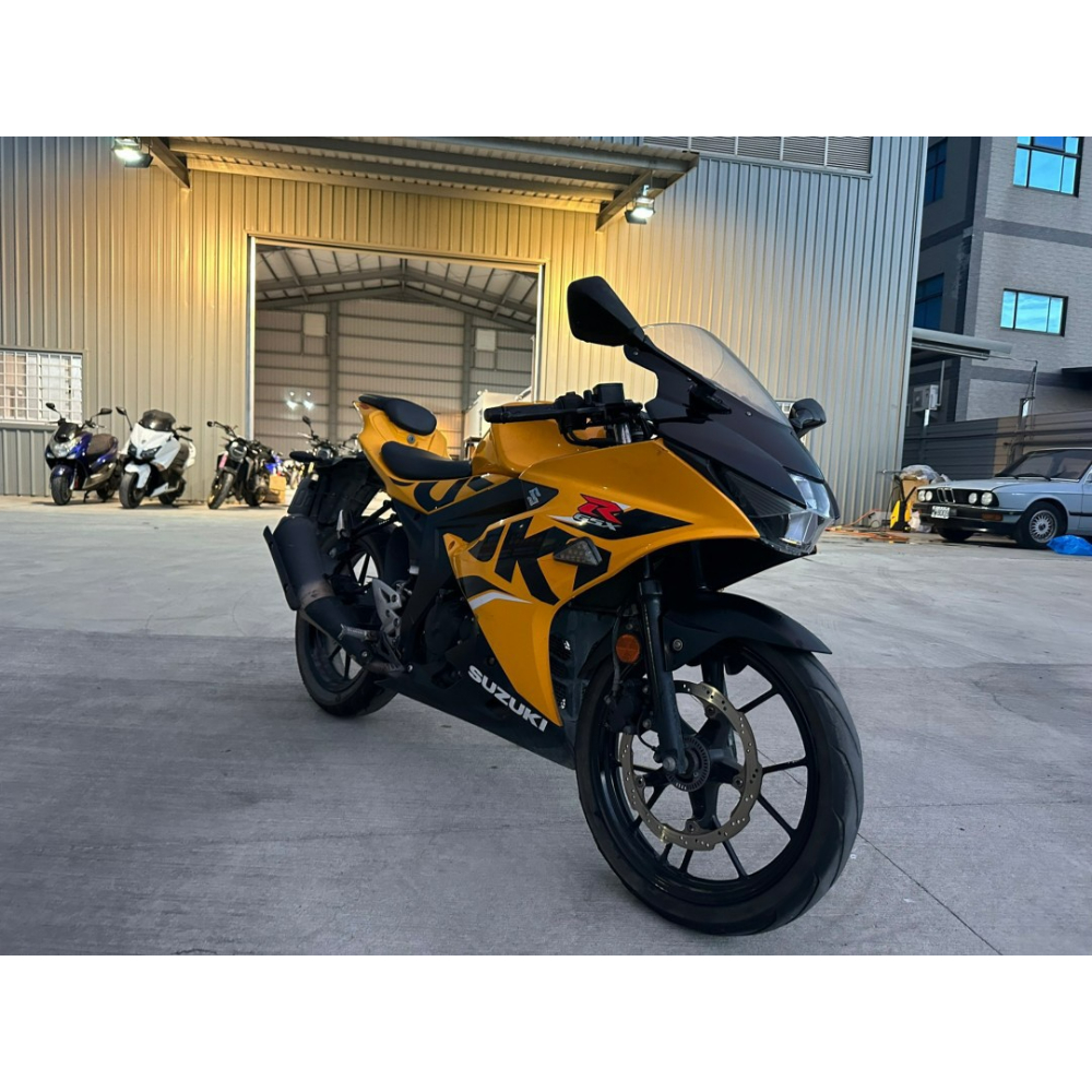 SUZUKI GSX R150