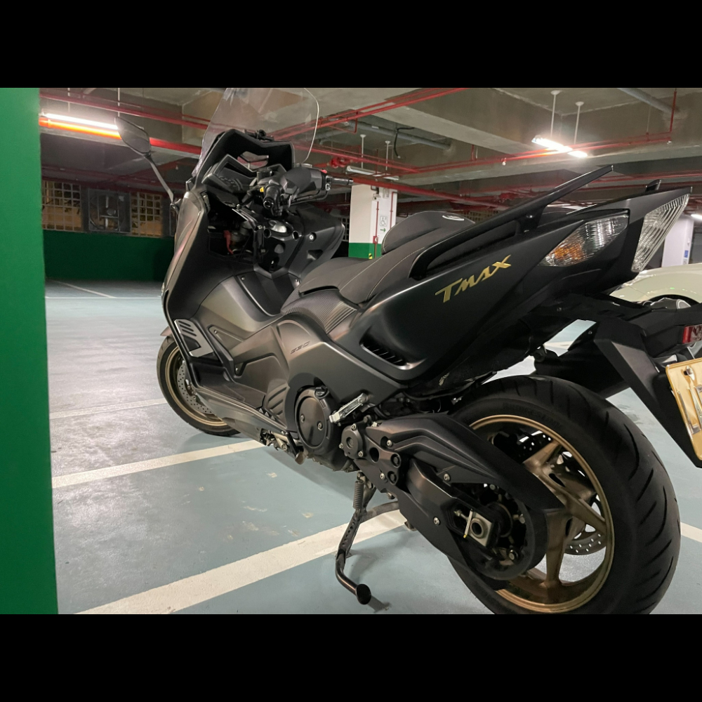 YAMAHA T MAX 530 鋼鐵特仕版