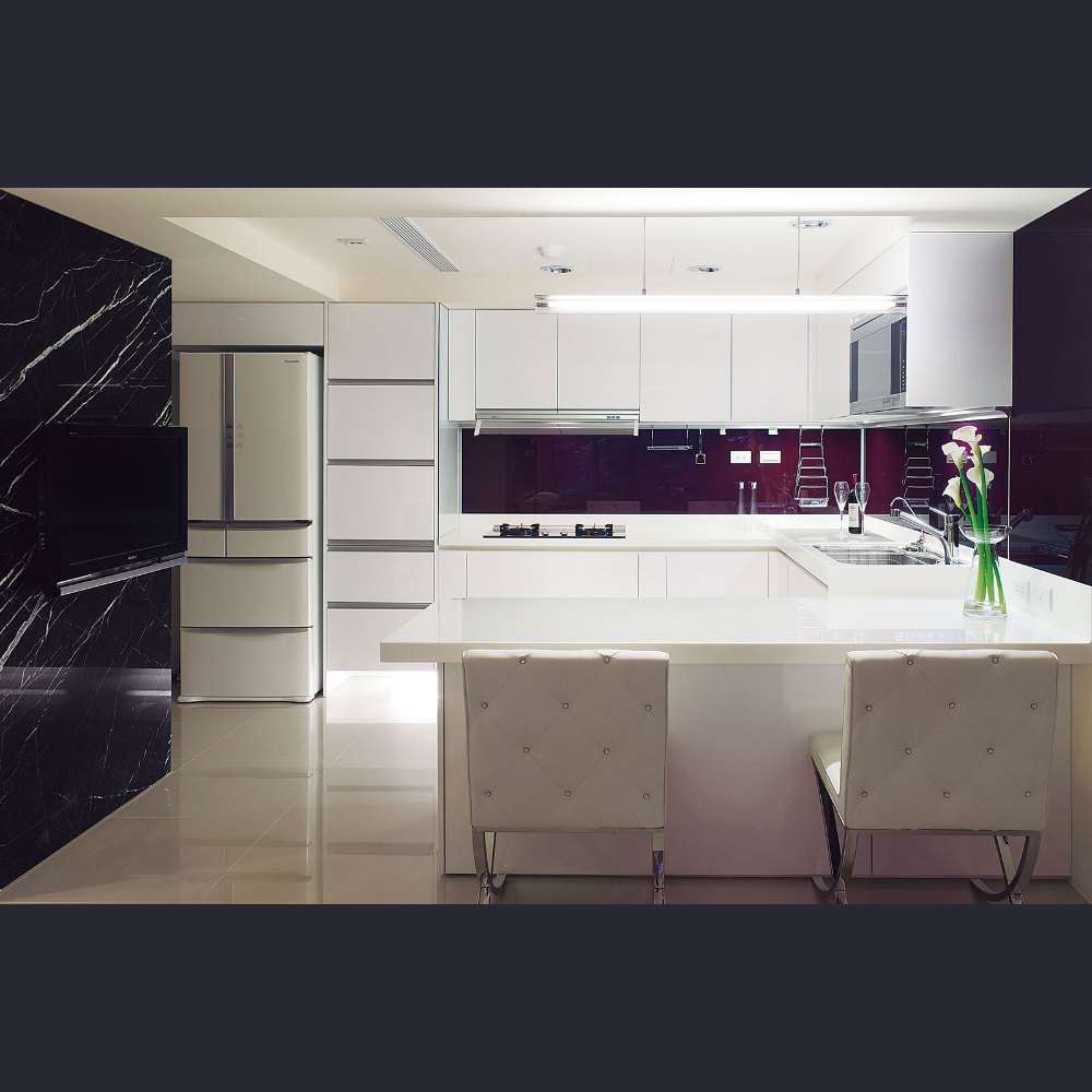 Ｌ型廚具加餐桌