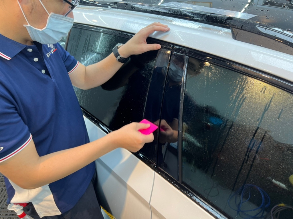 犀牛皮-鋼琴烤漆犀牛皮