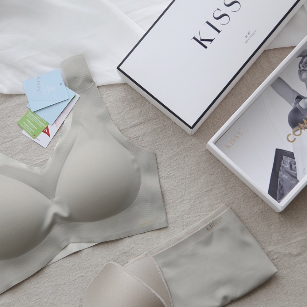 kissy無痕，背心灰
