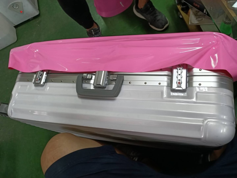 特殊包膜-行李箱粉色包膜