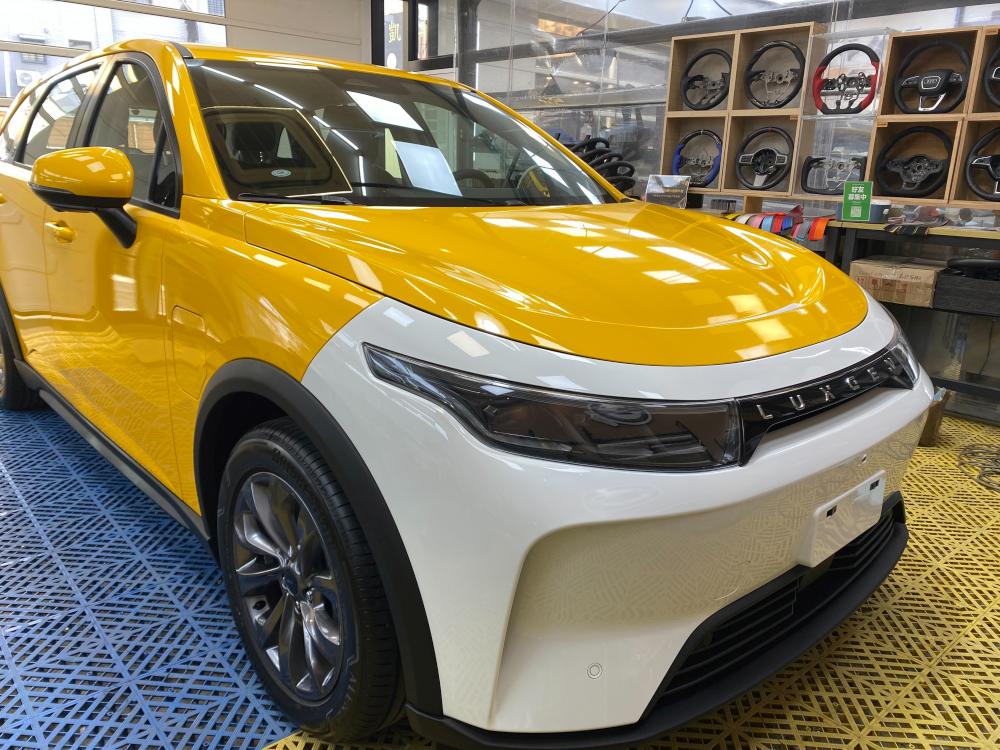 Luxgen N7全車計程車黃