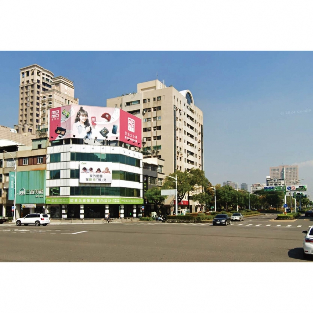 P-0320 中山二路&四維三路路口大版面