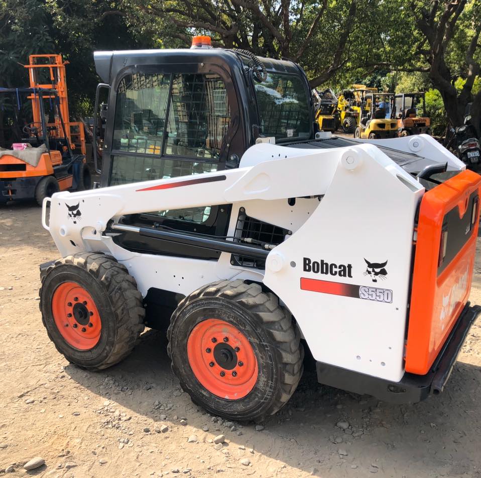 Bobcat 美國外匯中古山貓黑貓s550 全新山貓 最新消息 永壹堆高機 台中堆高機買賣 台中租堆高機