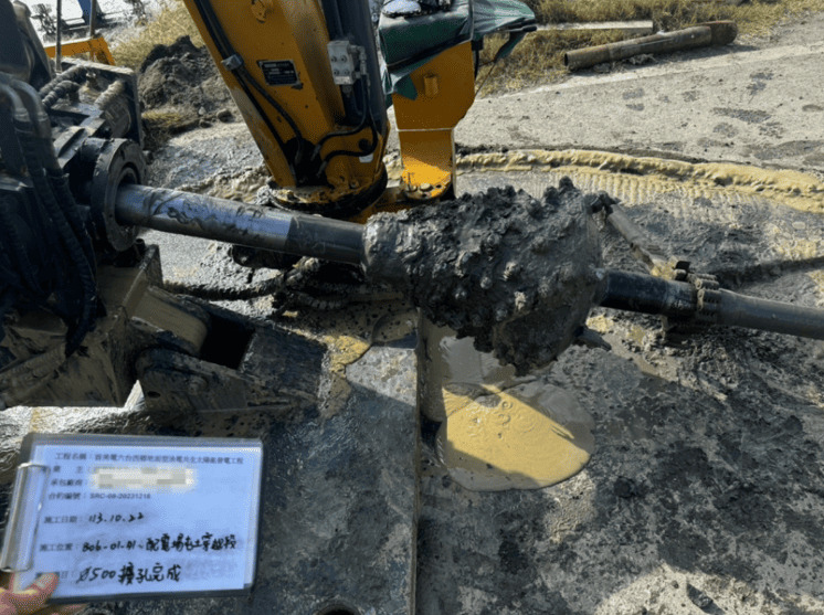 首美電六台西鄉地面型漁電共生太陽能發電工程