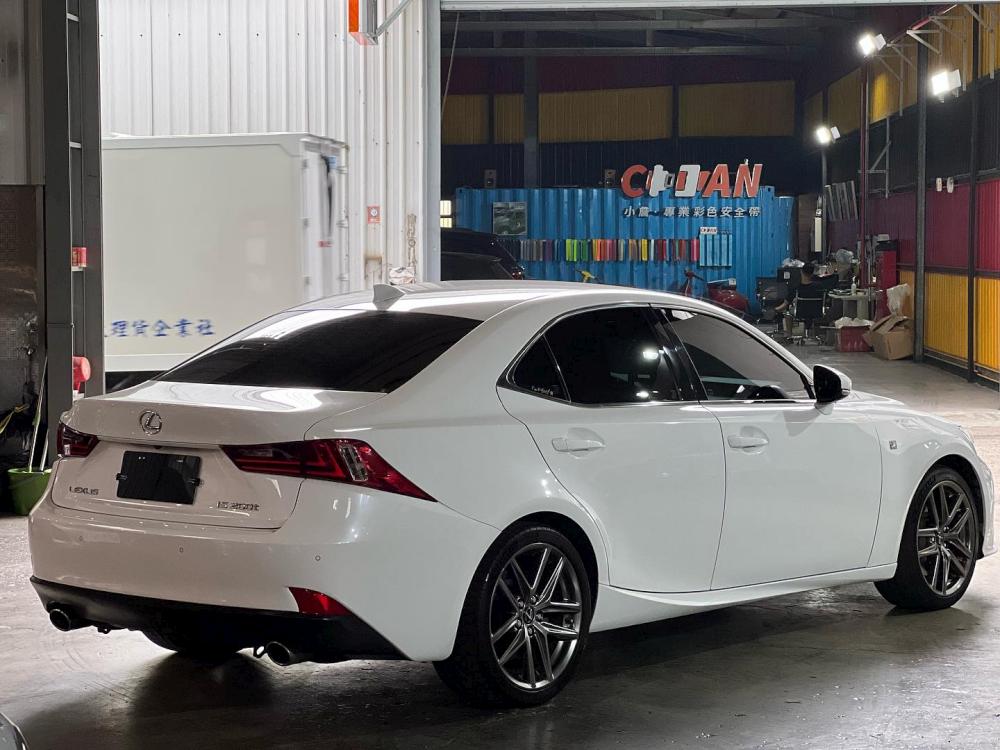 2016 IS200T Fsport