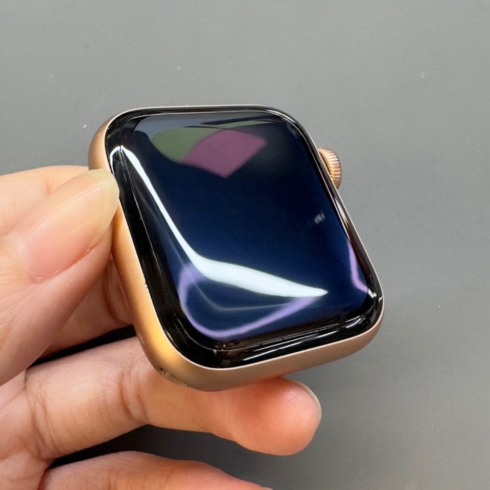 Apple Watch 手工全貼合UV玻璃保護貼【高雄門市施作】