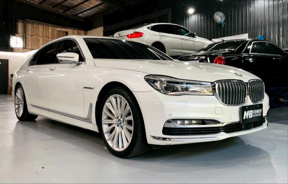 BMW G12 75