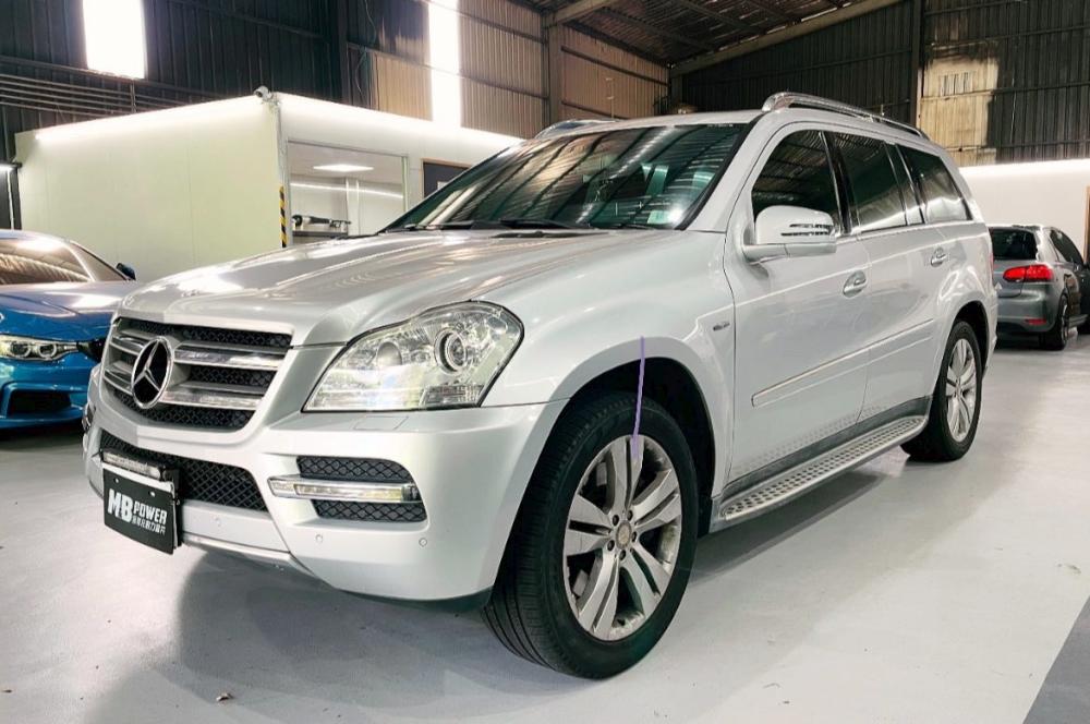 Mercedes-B