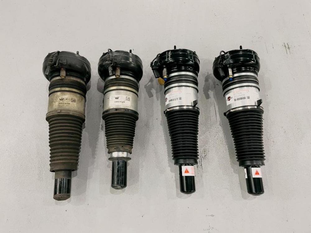 Porsche Macan Turbo原廠氣壓避震器維修更換