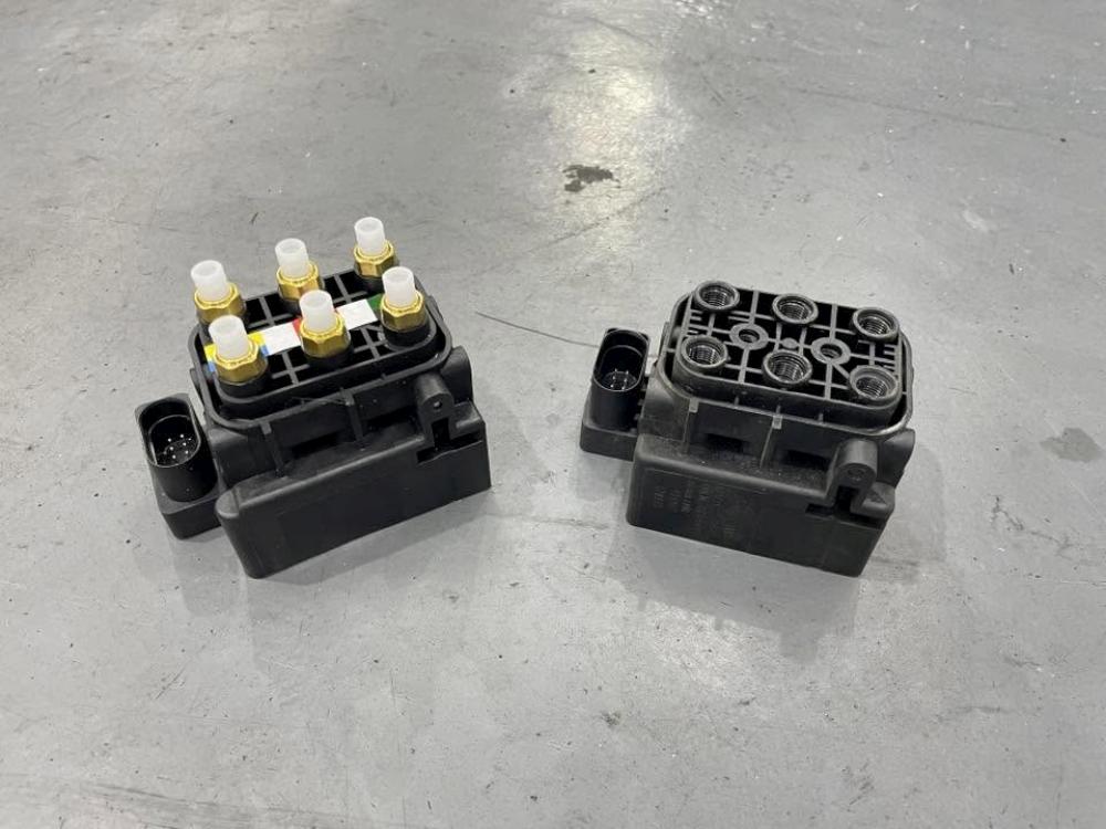 Volvo XC60 T5 原廠氣壓避震器維修更換