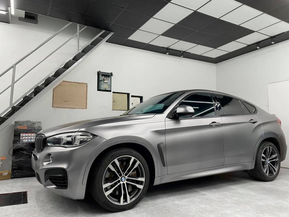 BMW X6M 原車色黑 TECKWRAP vch410s  全車包覆