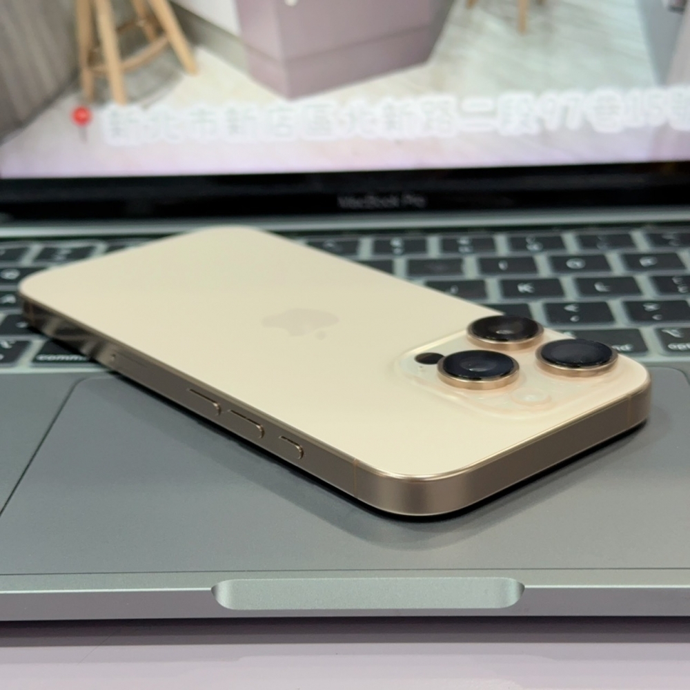 iPhone 16 Pro 256G 保固到2026.2.3 全功能正常！電池97% 金色 6.3吋 #8475 二手iPhone