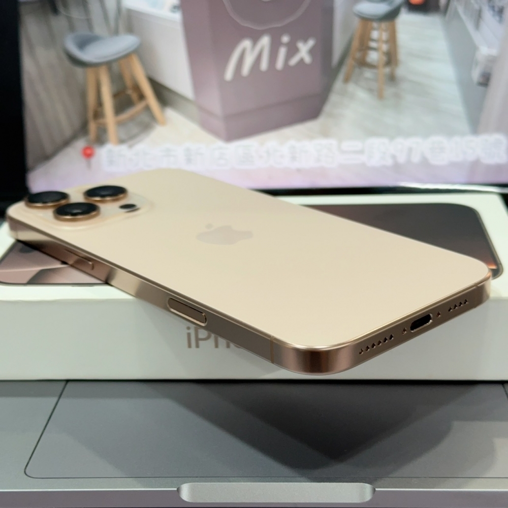 店保90天｜iPhone 16 Pro Max 256G 全功能正常！電池93% 金色 6.9吋 #8482 二手iPhone