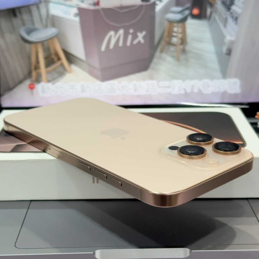 店保90天｜iPhone 16 Pro Max 256G 全功能正常！電池93% 金色 6.9吋 #8482 二手iPhone