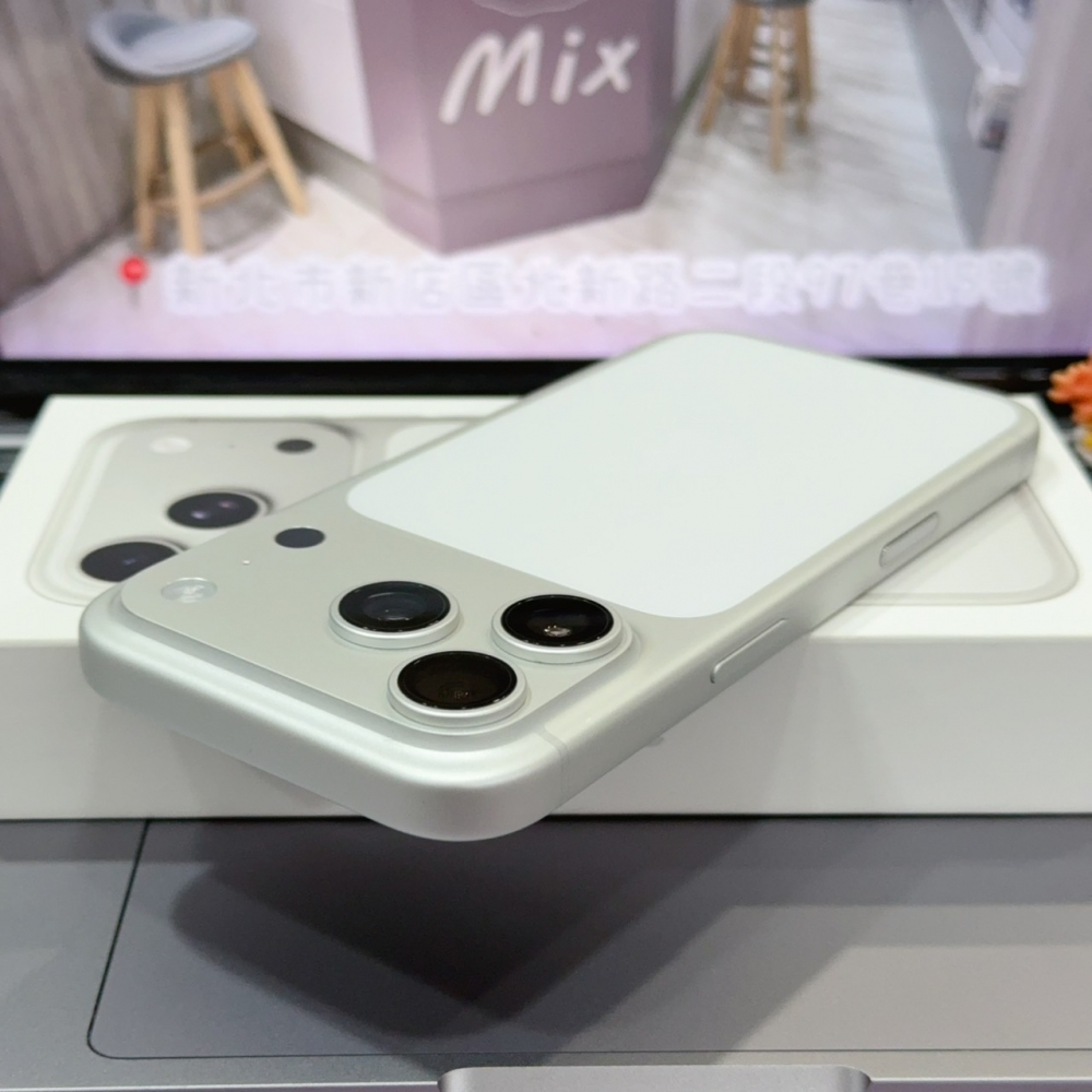 iPhone 17 Pro 256G 保固到2026.9.18 全功能正常！電池100% 銀色 6.3吋 #8492 二手iPhone