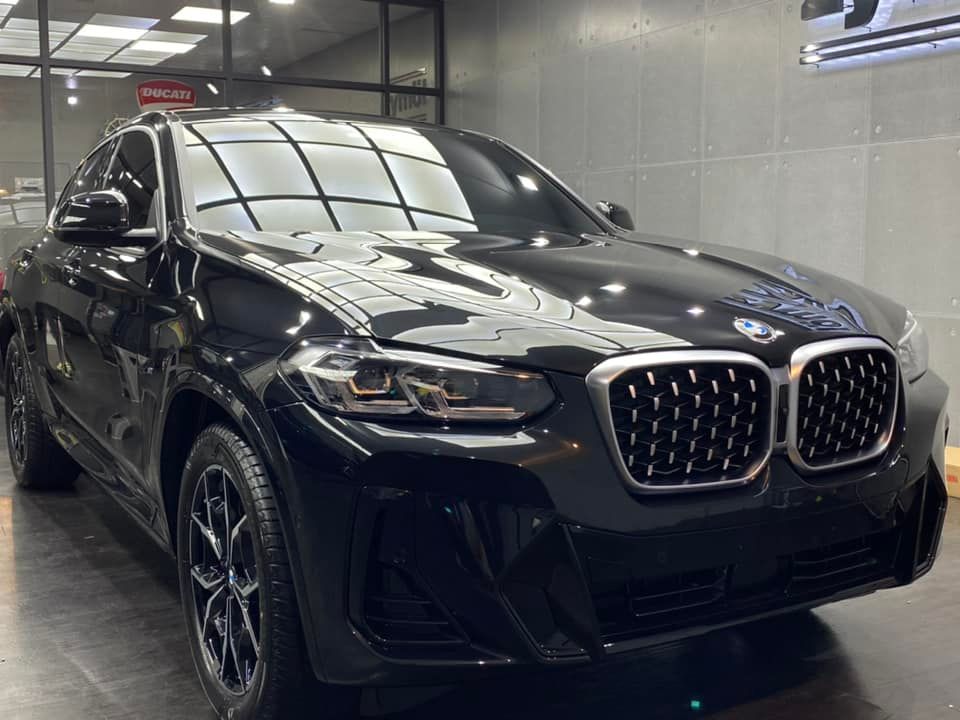 BMW