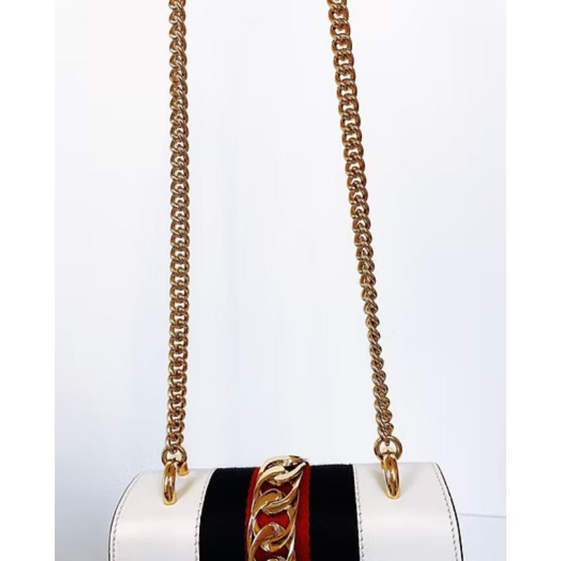 Gucci sylvie mini奶白