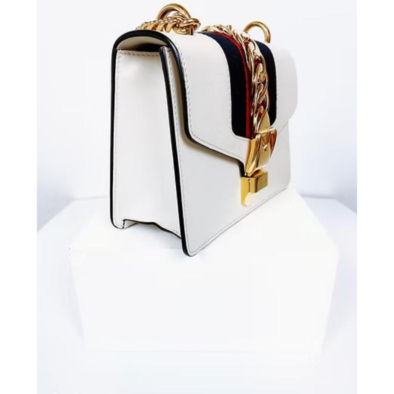 Gucci sylvie mini奶白