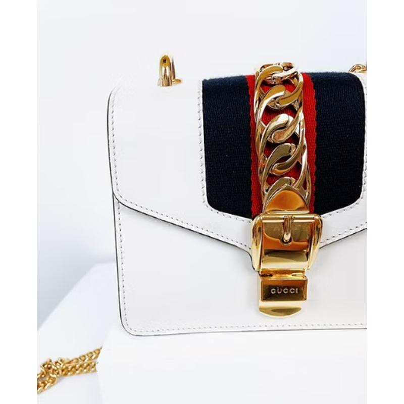 Gucci sylvie mini奶白