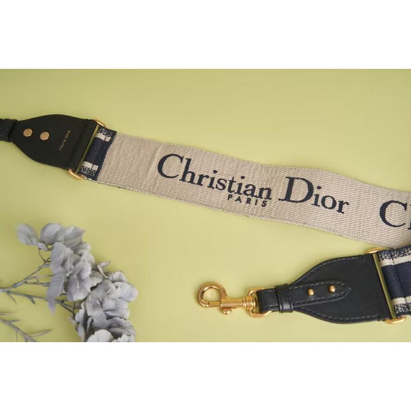 Dior 全新 經典刺繡寬肩帶