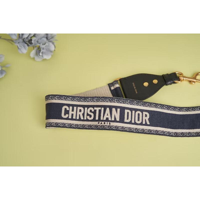 Dior 全新 經典刺繡寬肩帶