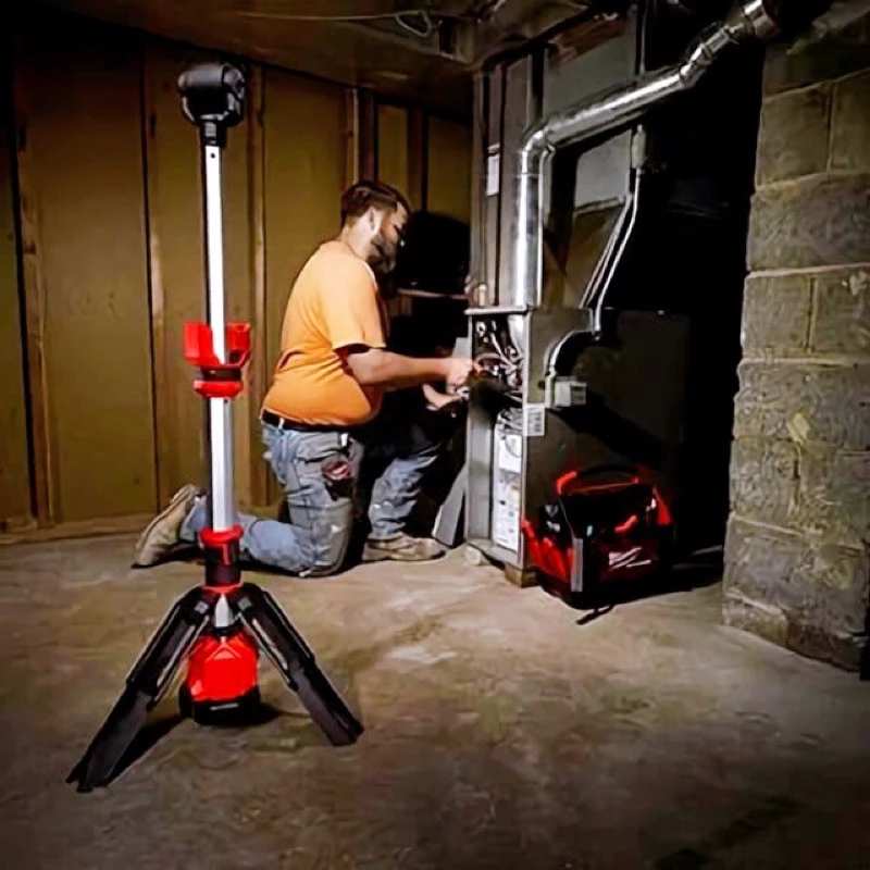 (主機 + 2.0電池*2 + 充電器)【飆破盤】美沃奇 米沃奇 Milwaukee 12V鋰電三腳工作燈 M12SAL M12 SAL1400流明 燈具