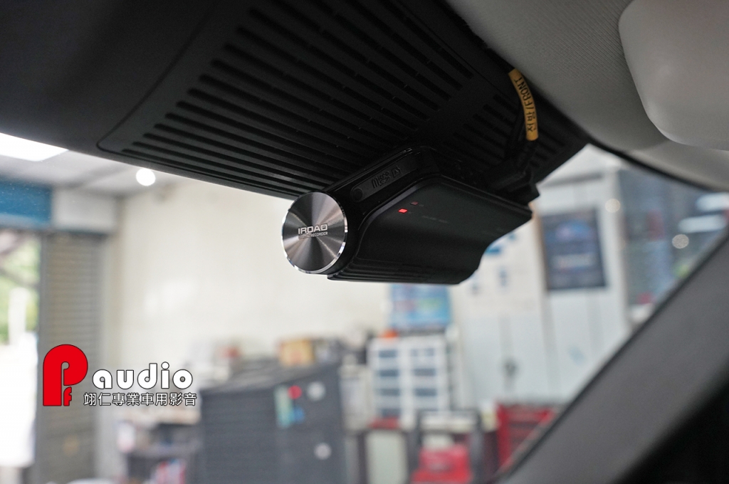 【Land Rover Defender】iROAD X11 前後紀錄器