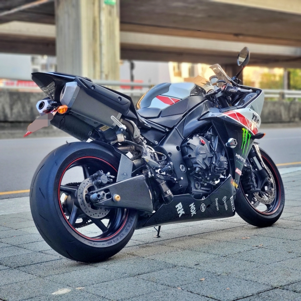 Yamaha R1(TCS)