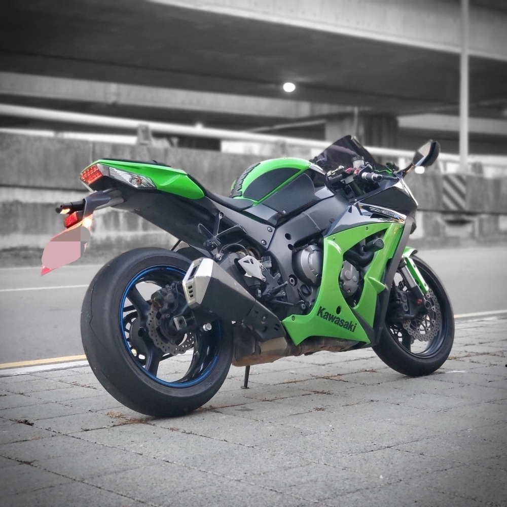 KAWASAKI ZX-10R