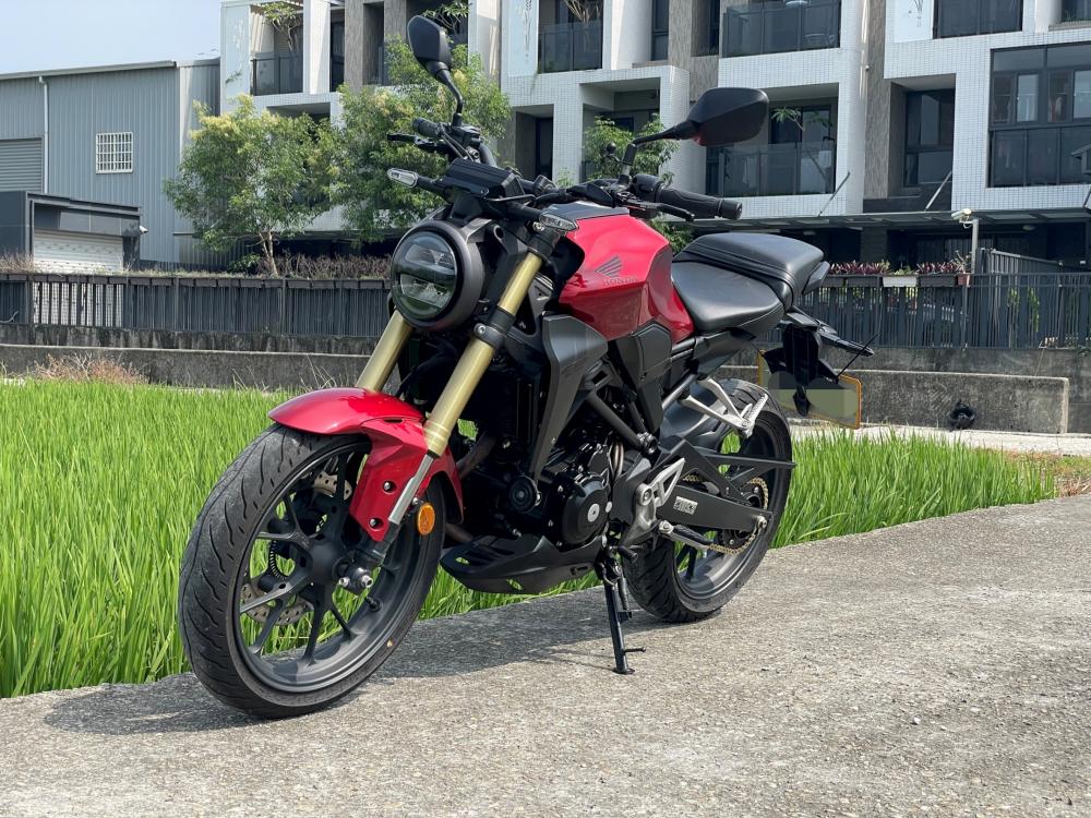 HONDA CB300R(滑離版有檔顯)