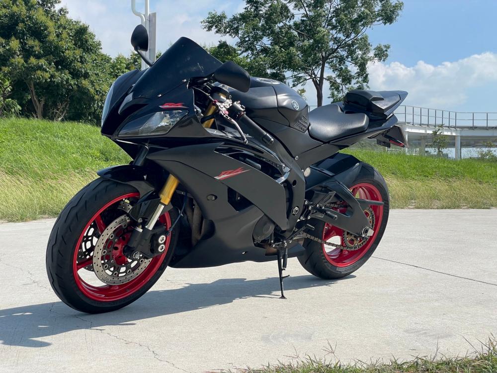 Yamaha R6