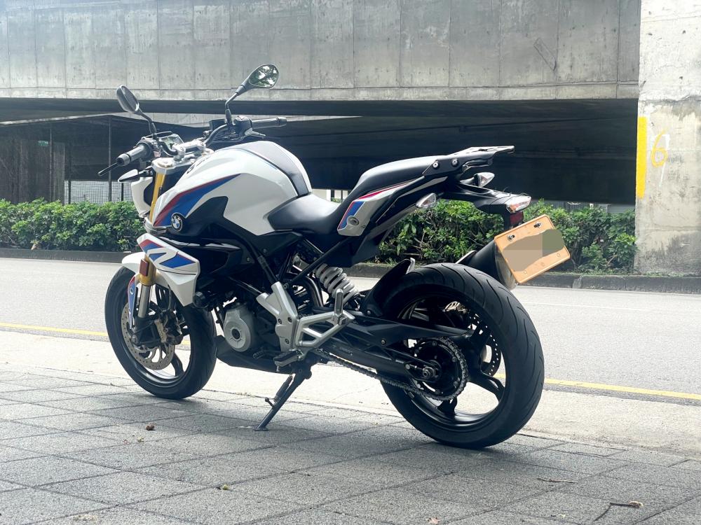 BMW G310R