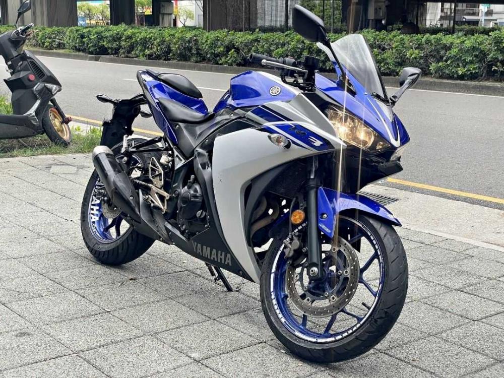 Yamaha R3