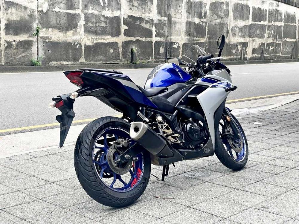 Yamaha R3