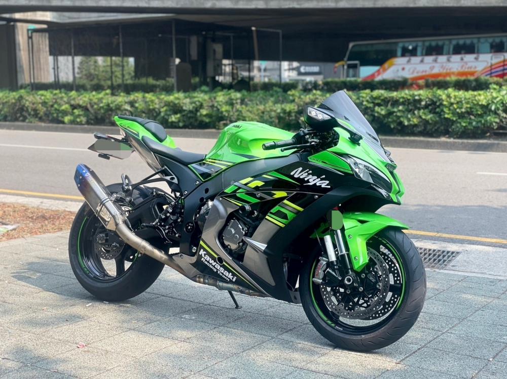 KAWASAKI ZX-10R