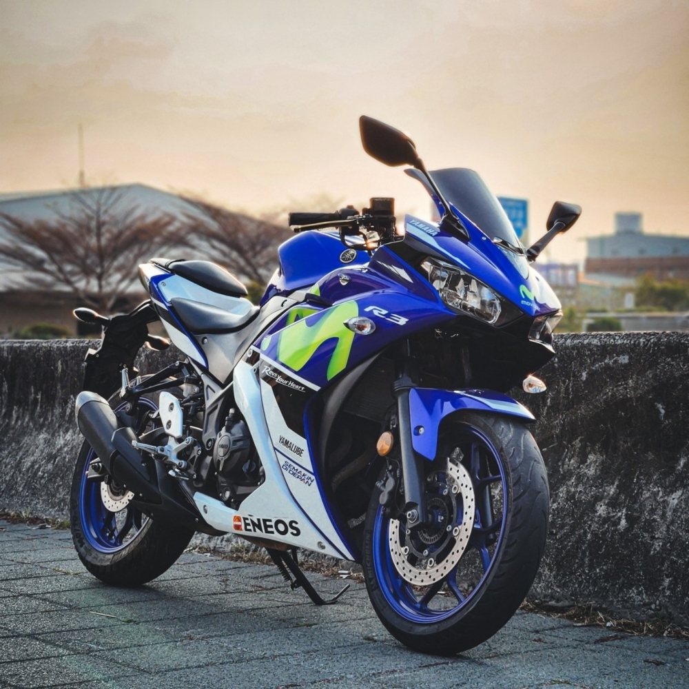 YAMAHA YZF-R3