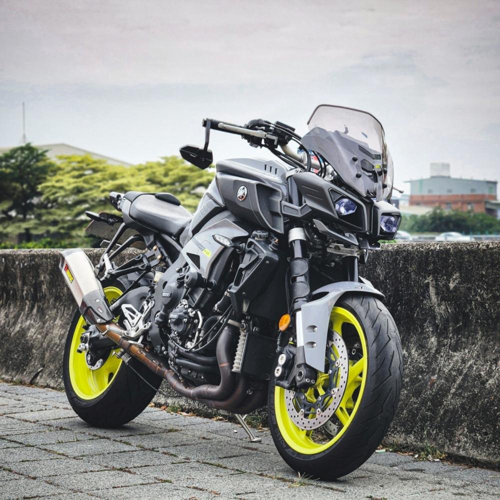 YAMAHA MT-10