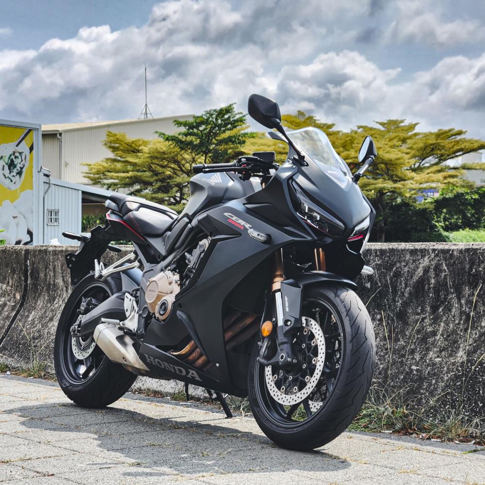 HONDA CBR650R