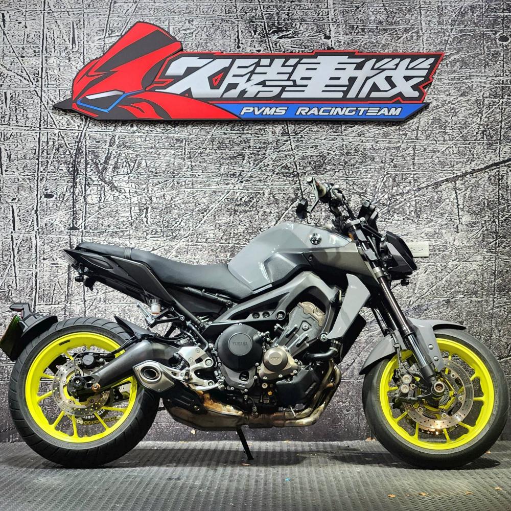 YAMAHA MT-09