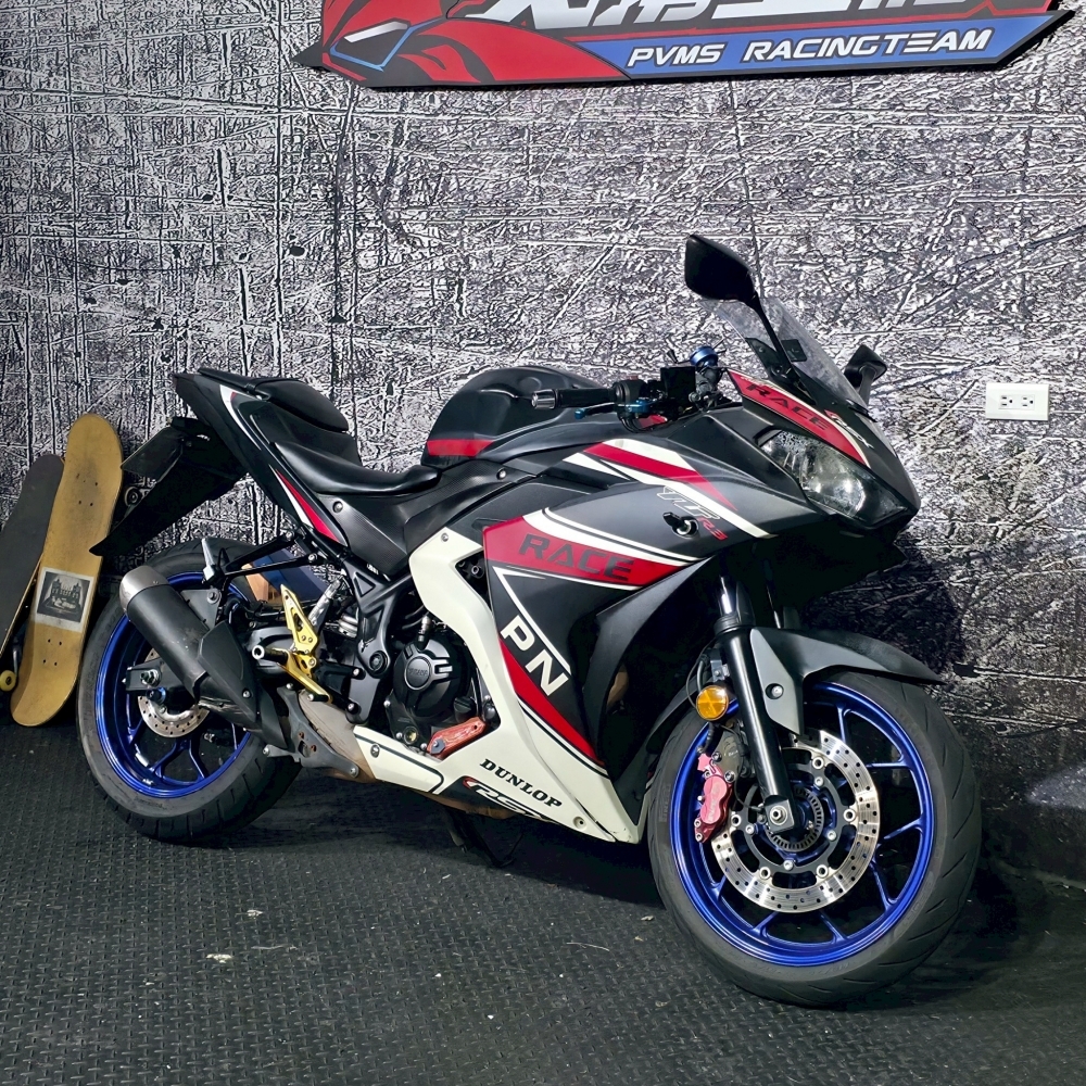 YAMAHA YZF-R3