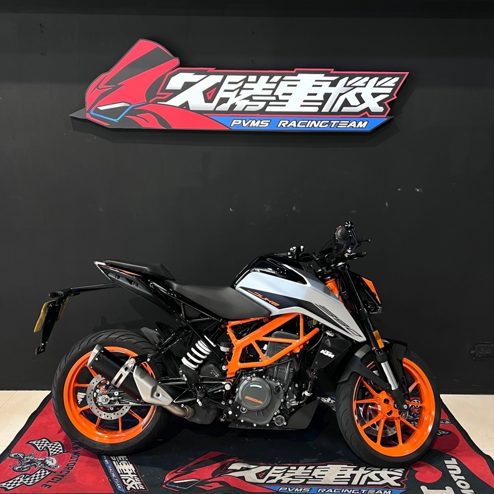 KTM 390 DU