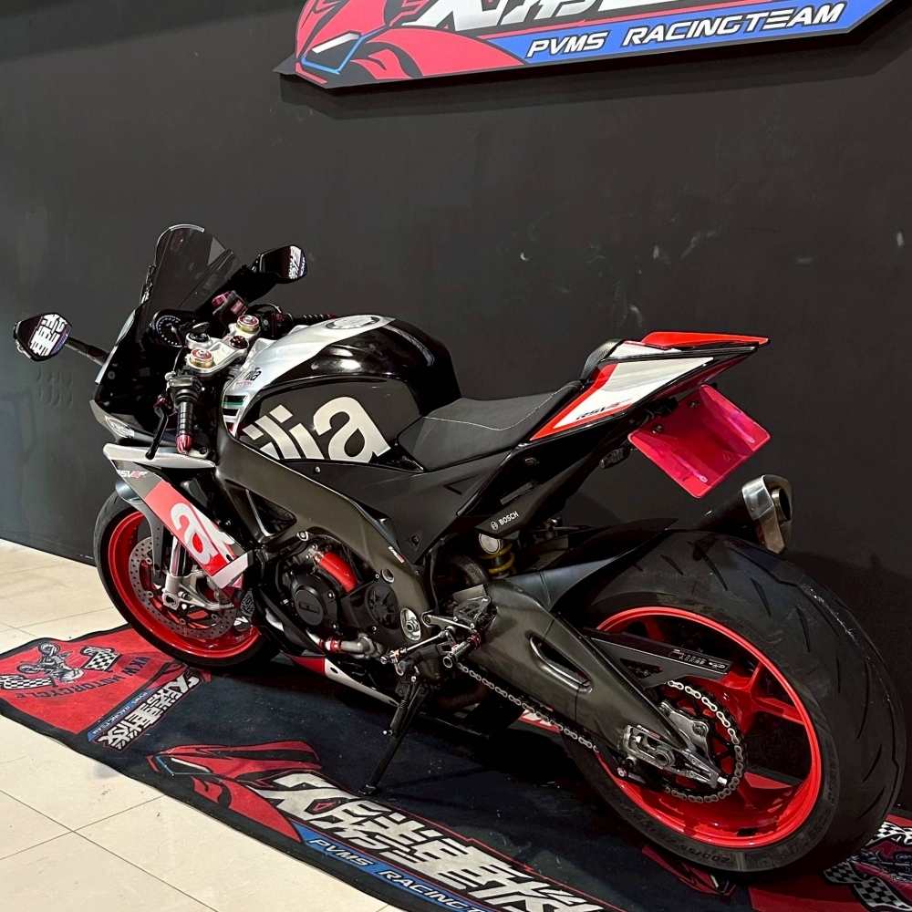 APRILIA RSV4 RR