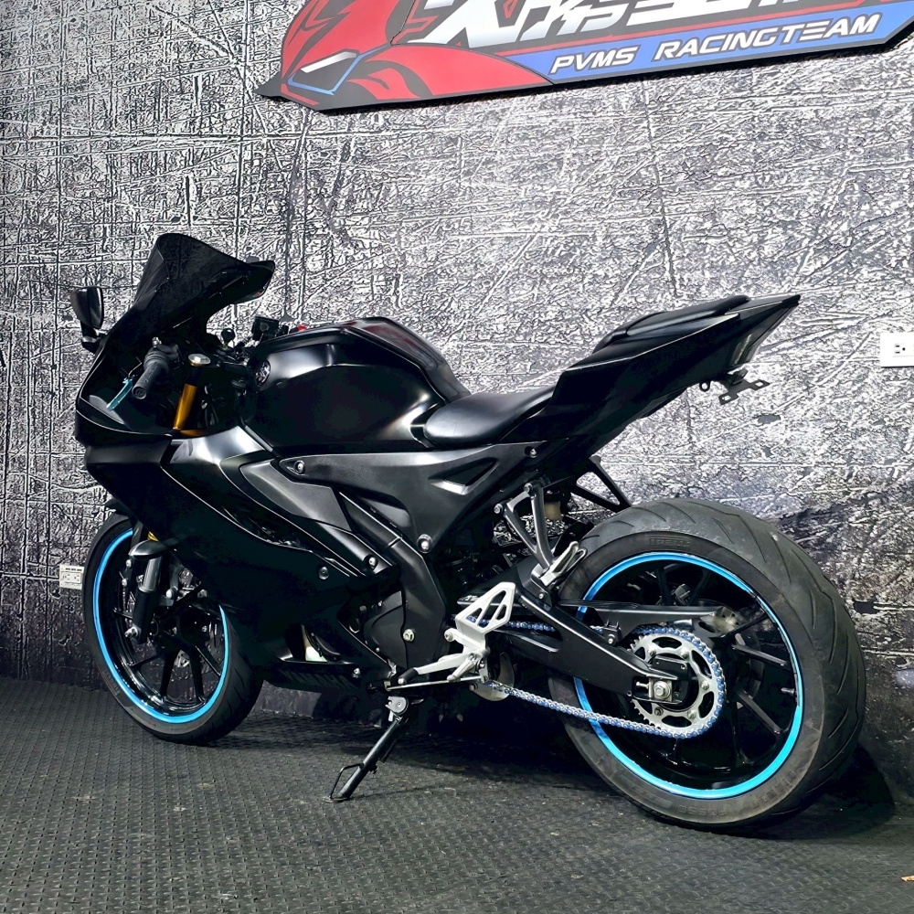 YAMAHA YZF-R15 V4