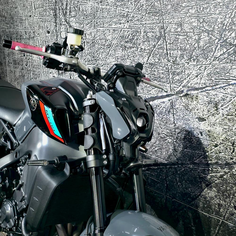 YAMAHA MT-09