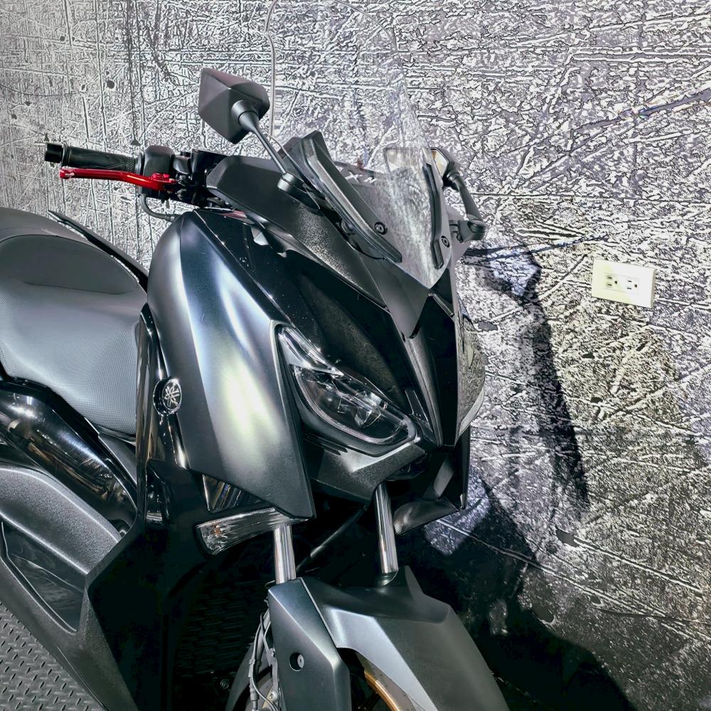YAMAHA XMAX300