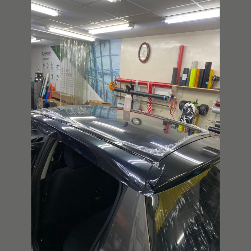 汽車屋頂黑化，客製化彩貼