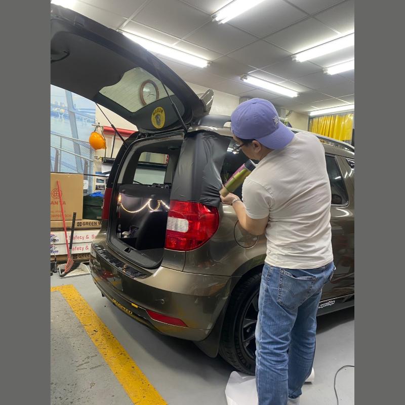 汽車屋頂黑化，客製化彩貼